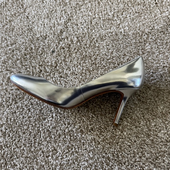 Coach heels, silver, size 8 - Picture 3 of 13